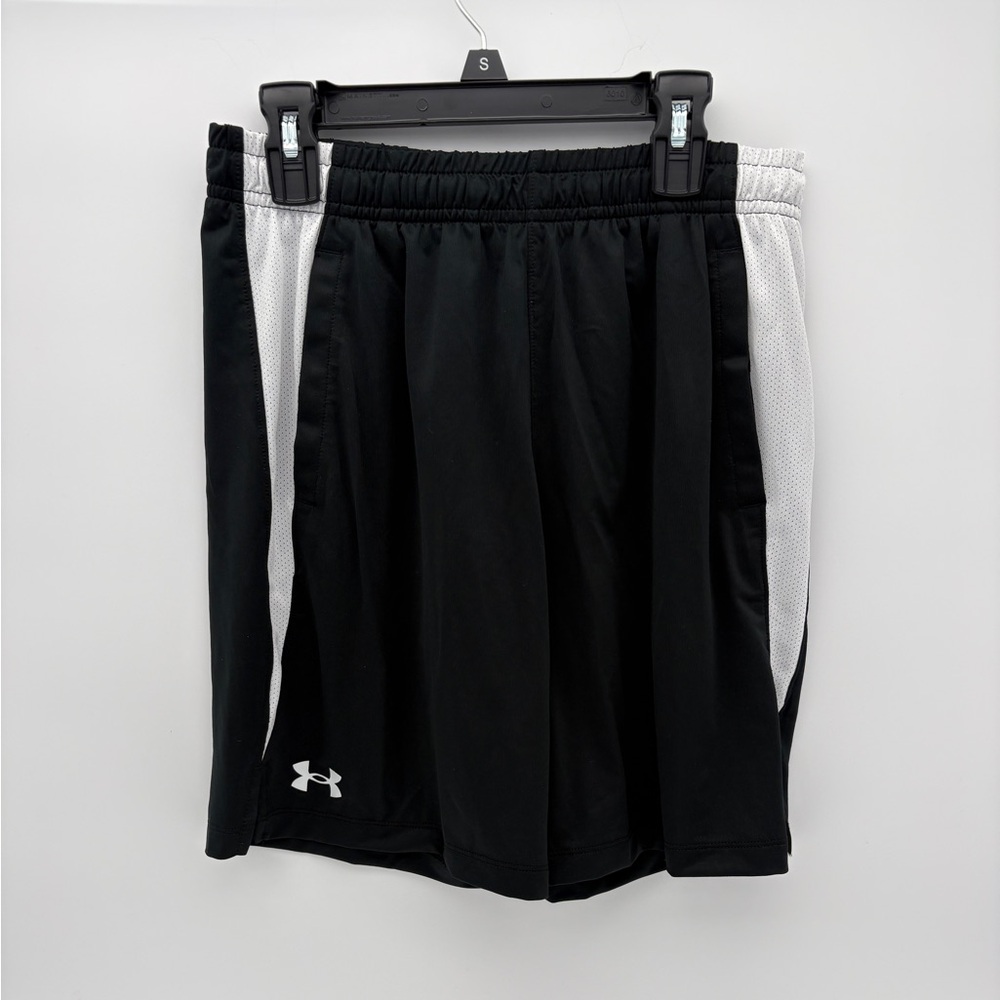 NWT Under Armour Boys Youth Large Tech Vent Athletic Shorts in Black and White